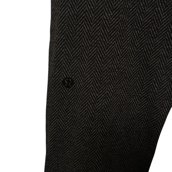 Lululemon Similar to On The Fly Stretchy Trouser Pants Size 6 - Picture 7 of 8